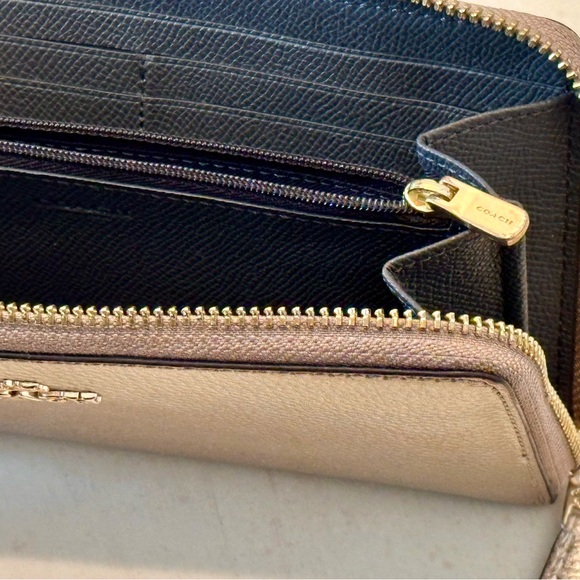 COACH Gold Zipper Leather Wallet - Picture 6 of 7